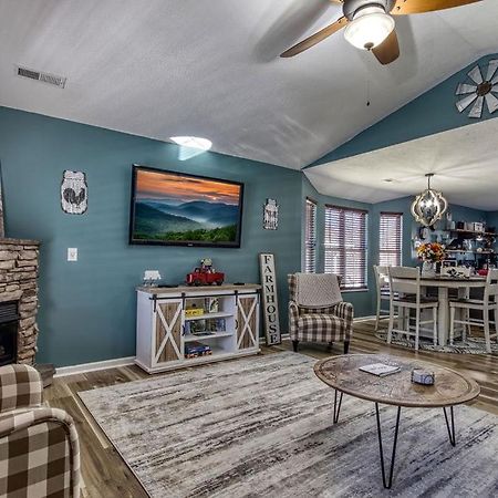 The Mason Jar, Hot Tub, Wifi, 1089 Free Tickets Each Paid Day, Dollywood And More! Пиджен-Фордж Экстерьер фото